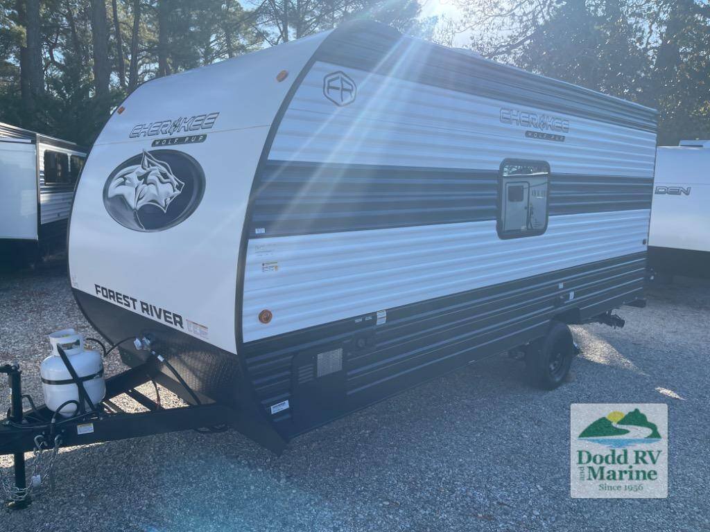 67a724e3e8a65b5498720215 Acquista camper Forest River Cherokee Wolf Pup 16LP