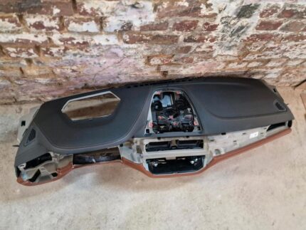 Original BMW M5 F90 / 5 Series G30 – Dashboard in Individual Merino Tartufo Leather (NEW) - BMW OEM Parts